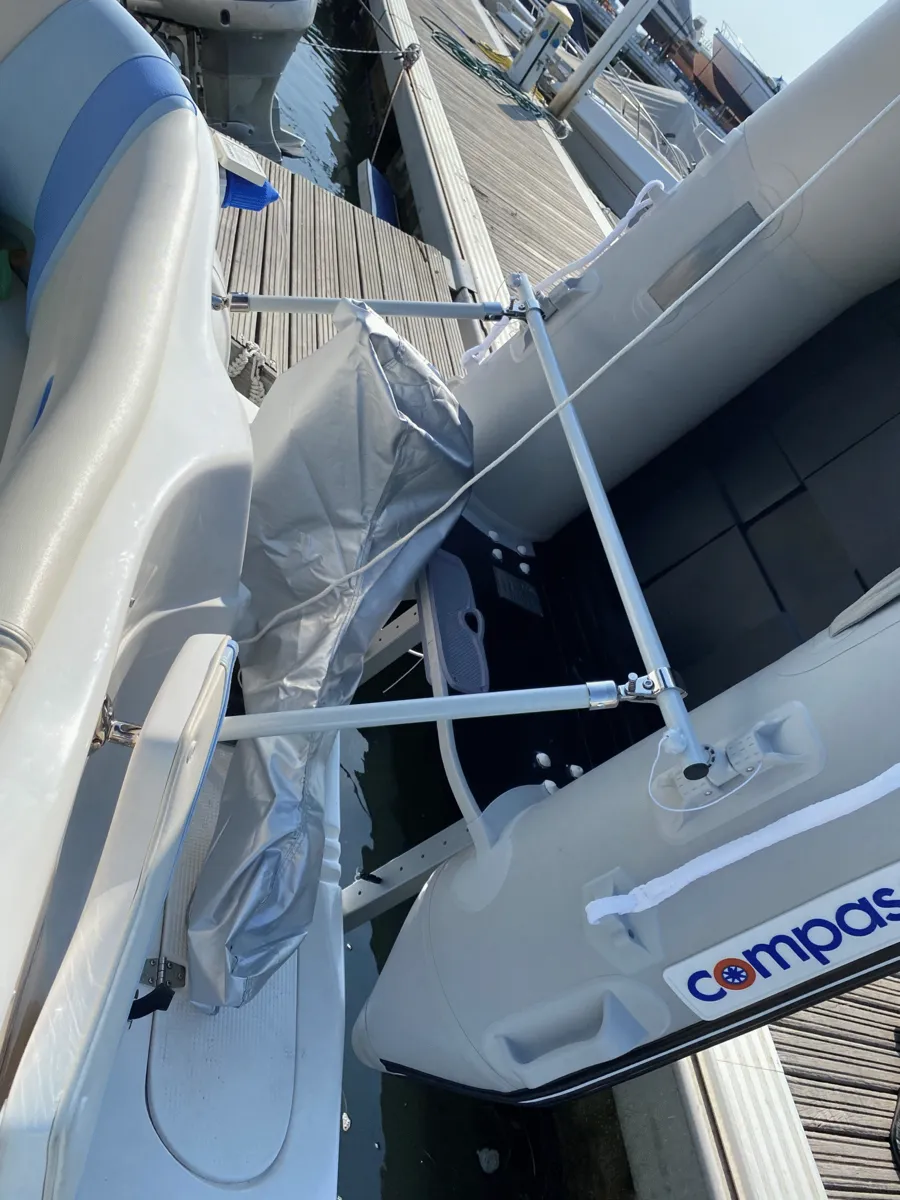 TenderConnect dinghy transport installed on motorboat